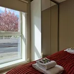 Stylish 3-bedroom With Modern Amenities Near Center * 斯塔万格