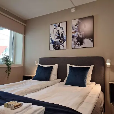 Stylish 3-bedroom With Modern Amenities Near Center Appartement