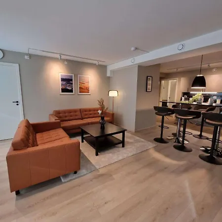 Lejlighed Stylish 3-bedroom With Modern Amenities Near Center Stavanger