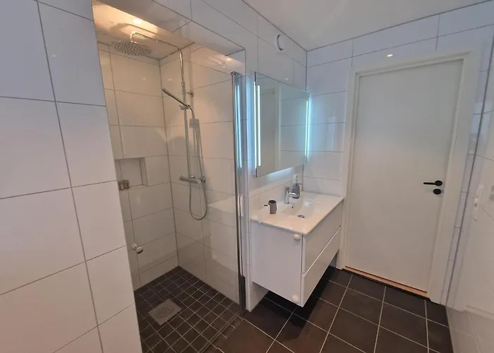 Stylish 3-bedroom With Modern Amenities Near Center Stavanger